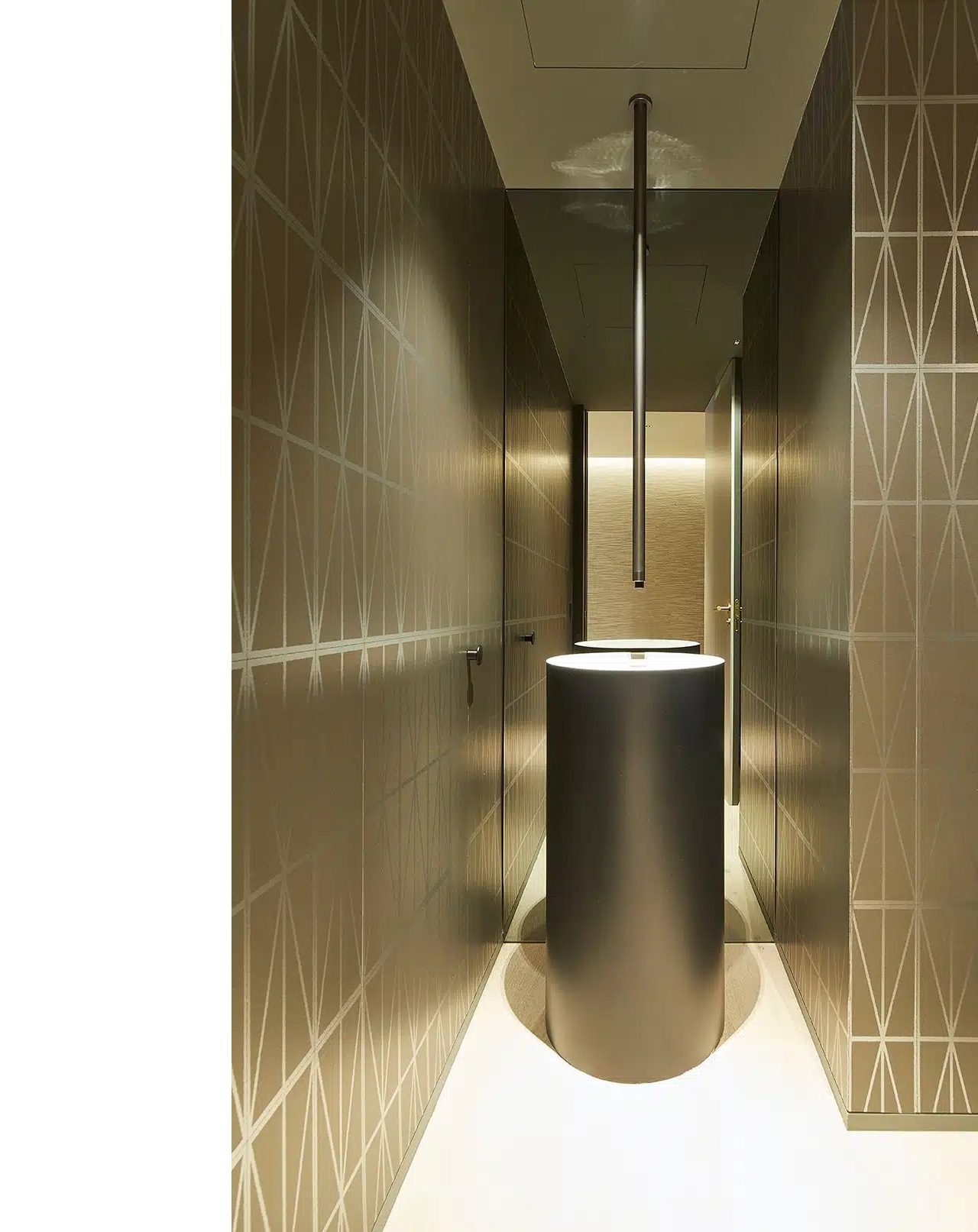 2. Giấy dán tường một bức tranh để thể hiện