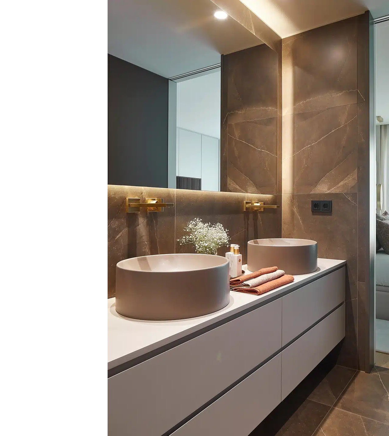 9. Chiếu sáng không có góc tối