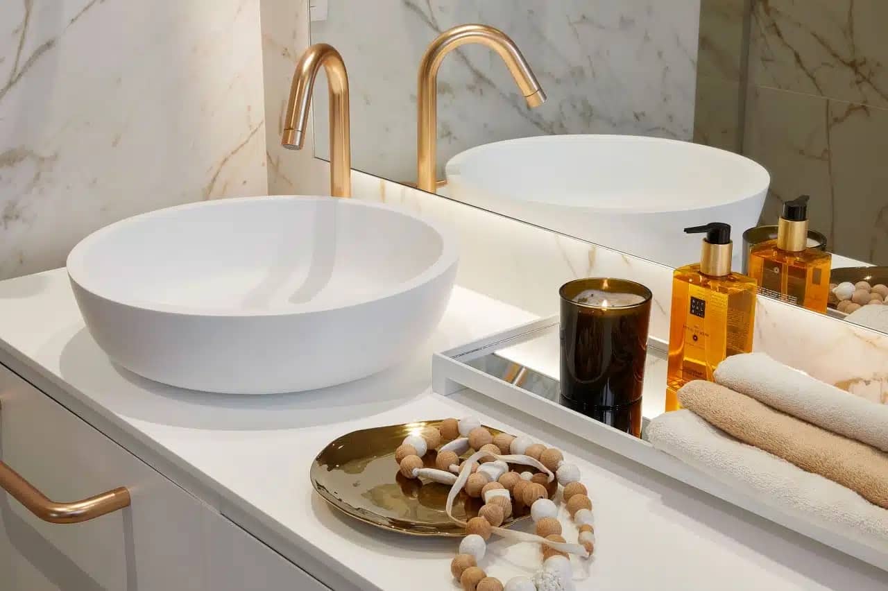 Sử dụng vòi nước màu đồng để tăng phần sang trọng cho phòng tắm của bạn | Trọng Interior