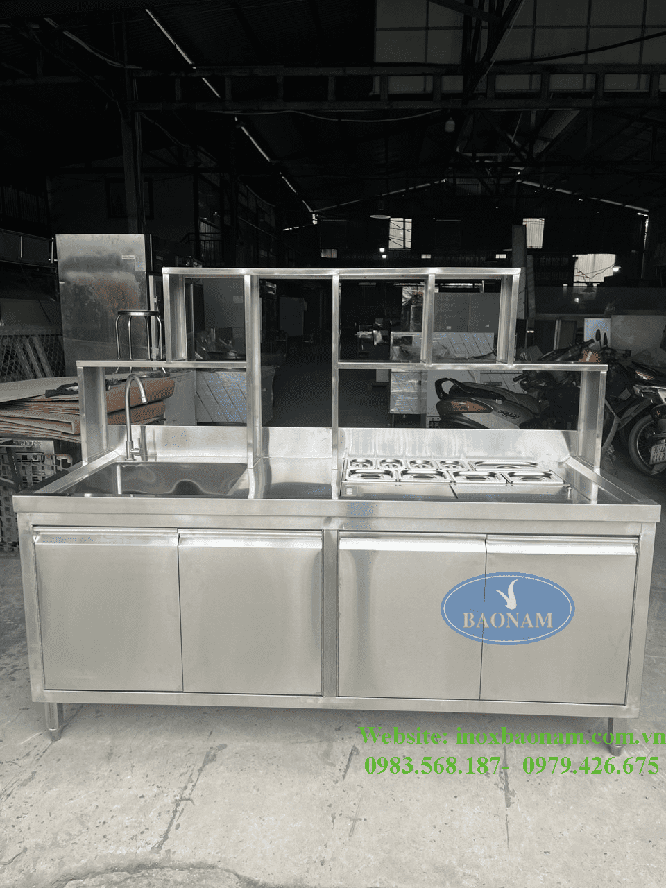 Mẫu Quầy Bar, Quầy Pha Chế, và Quầy Thu Ngân Hiện Đại Tại Quận 4 22 mau quay bar quay pha che va quay thu ngan hien dai tai quan 4 6792012ccbaa1